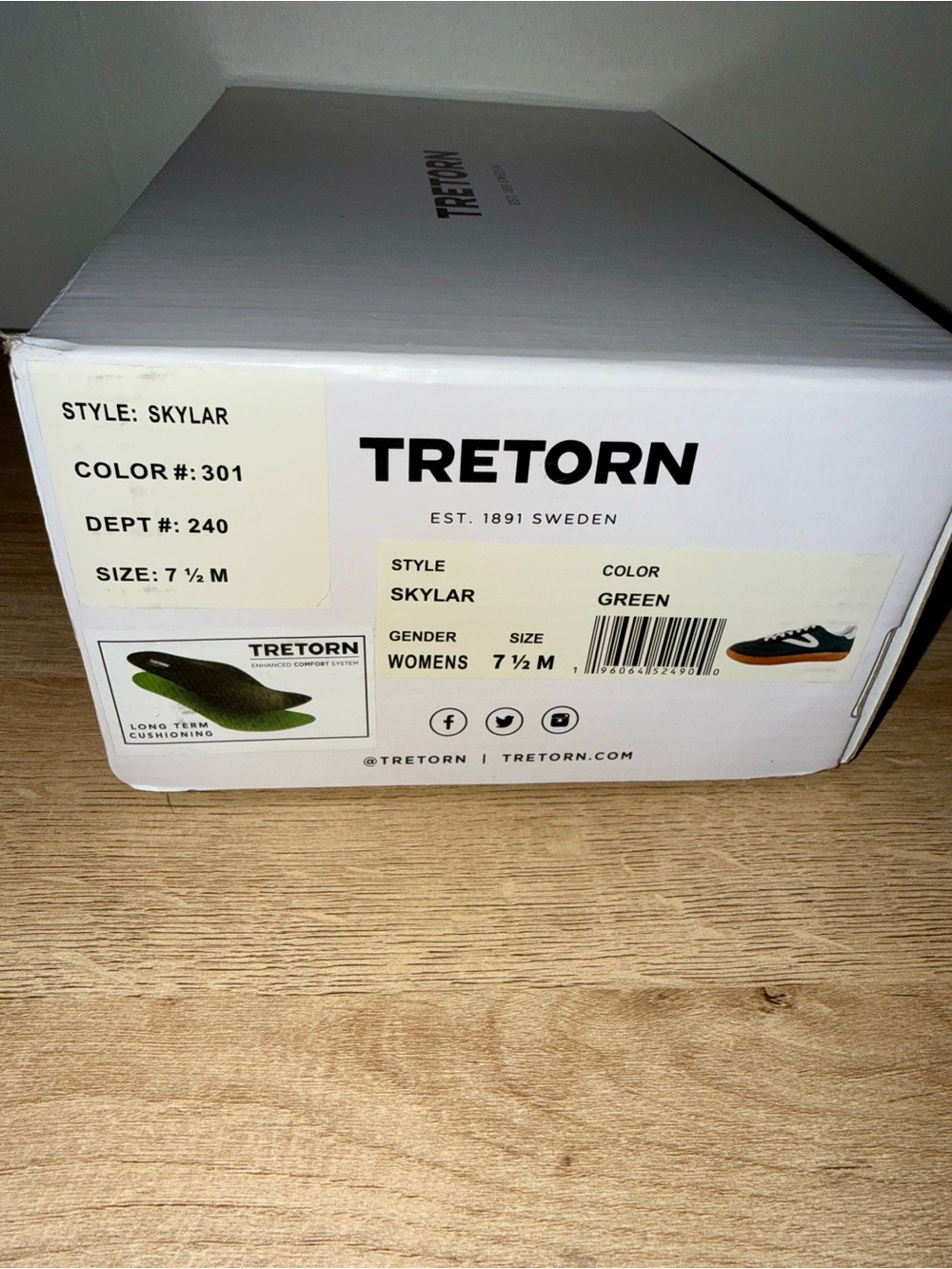 Tretorn Dark Green Skylar Low-Top Sneakers - Picture 11 of 11